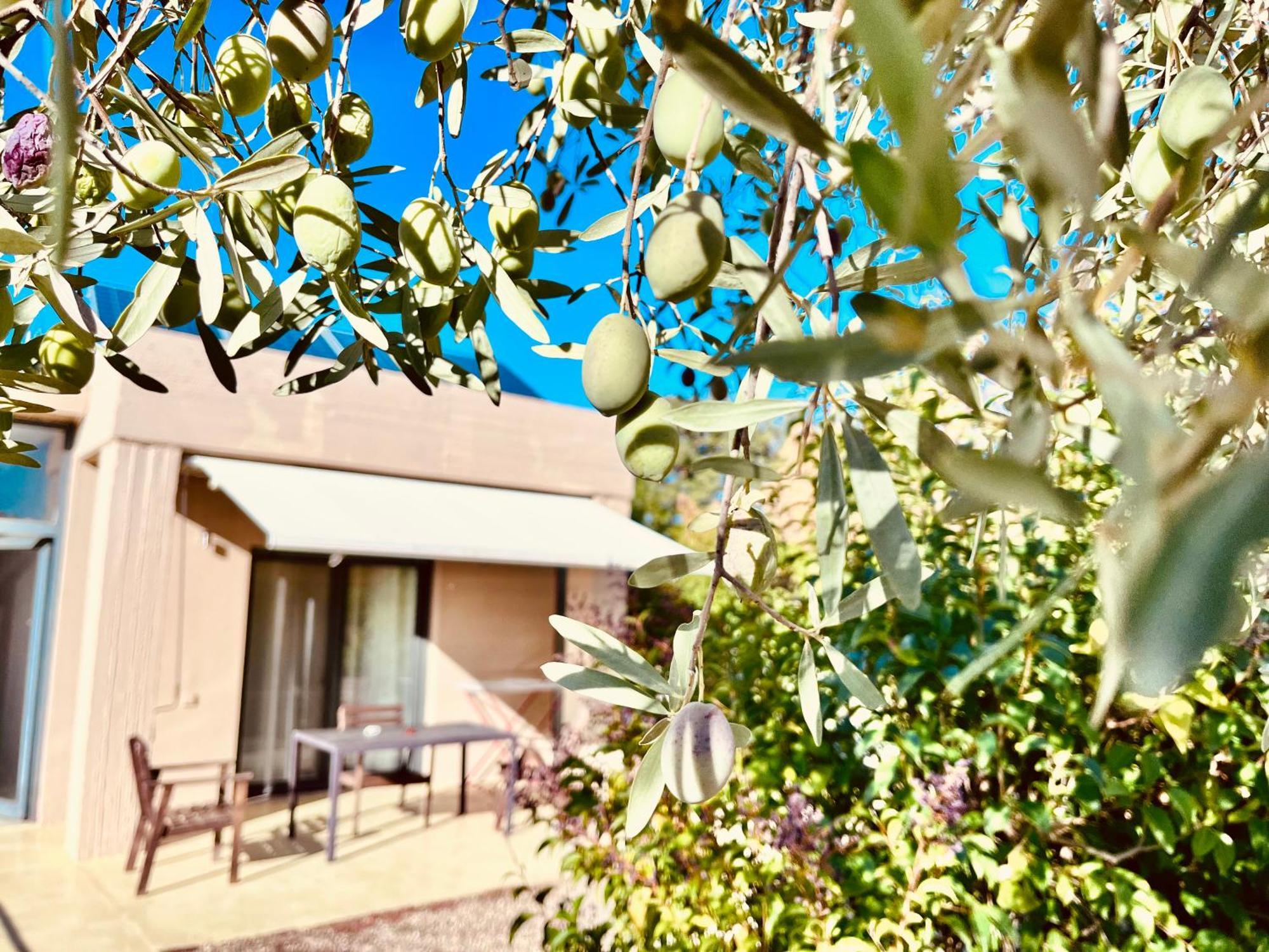 Sunny 2, Two-bedroom House With Parking * Komotini