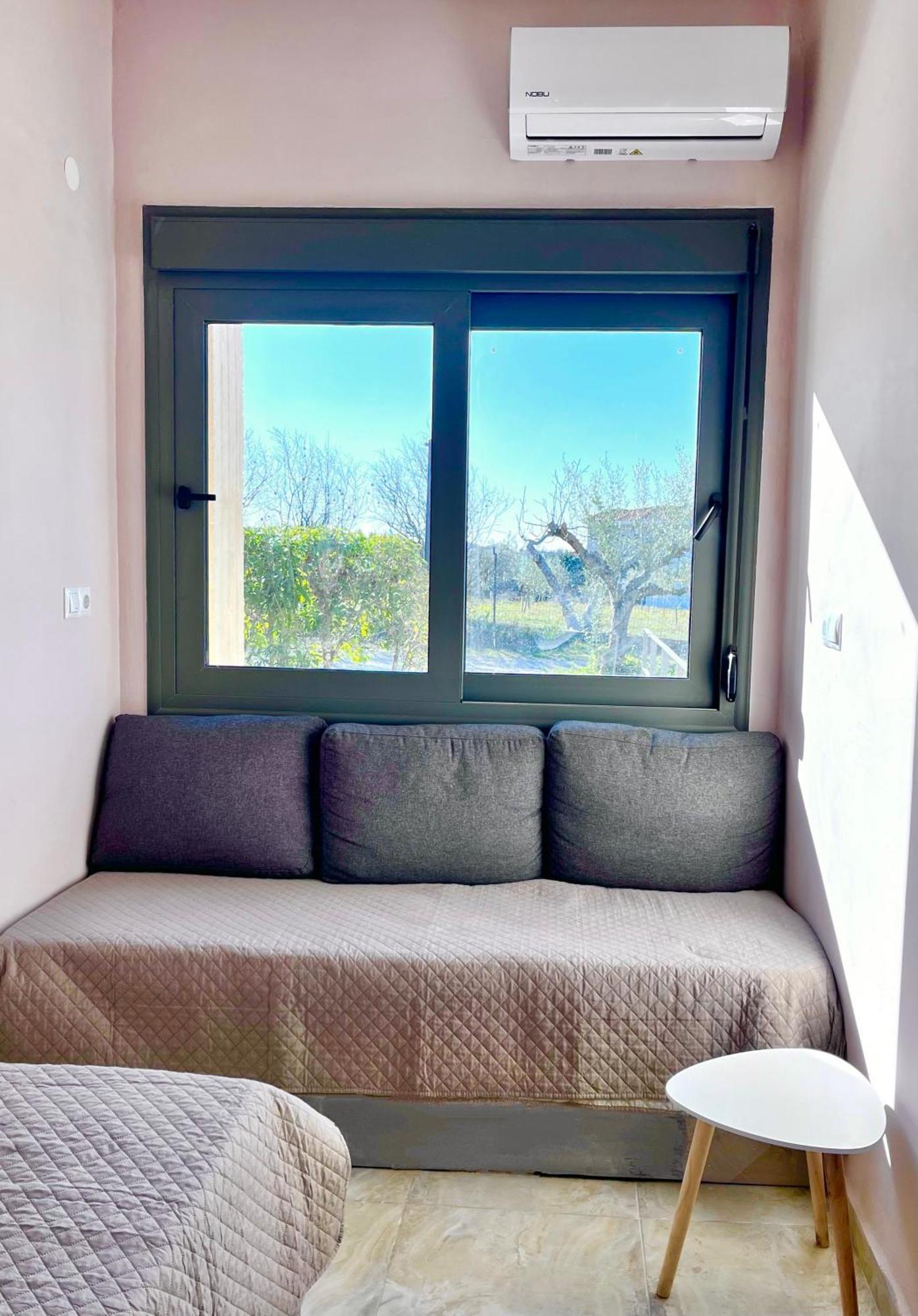 Apartment Sunny 2, Two-bedroom House With Parking